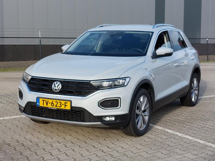 VOLKSWAGEN T-ROC 2018 wvgzzza1zjv018349