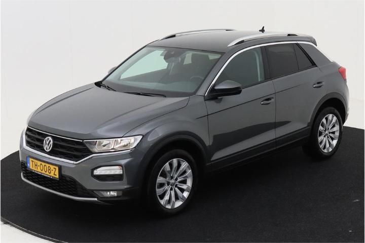 VOLKSWAGEN T-ROC 2018 wvgzzza1zjv021143