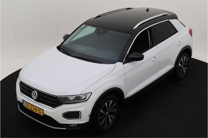 VOLKSWAGEN T-ROC 2018 wvgzzza1zjv021639