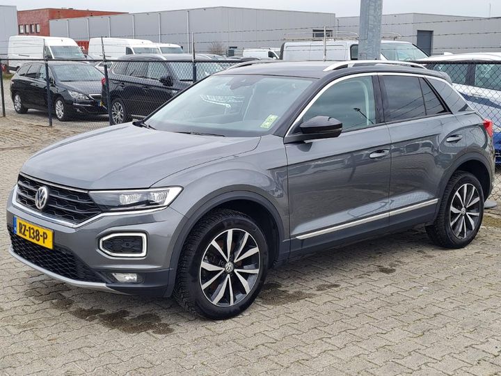 VOLKSWAGEN T-ROC 2018 wvgzzza1zjv037619