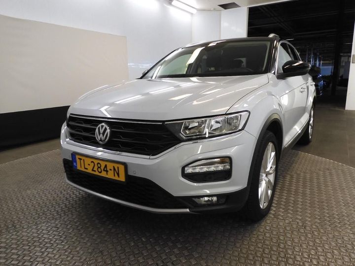 VOLKSWAGEN T-ROC 2018 wvgzzza1zjv058302