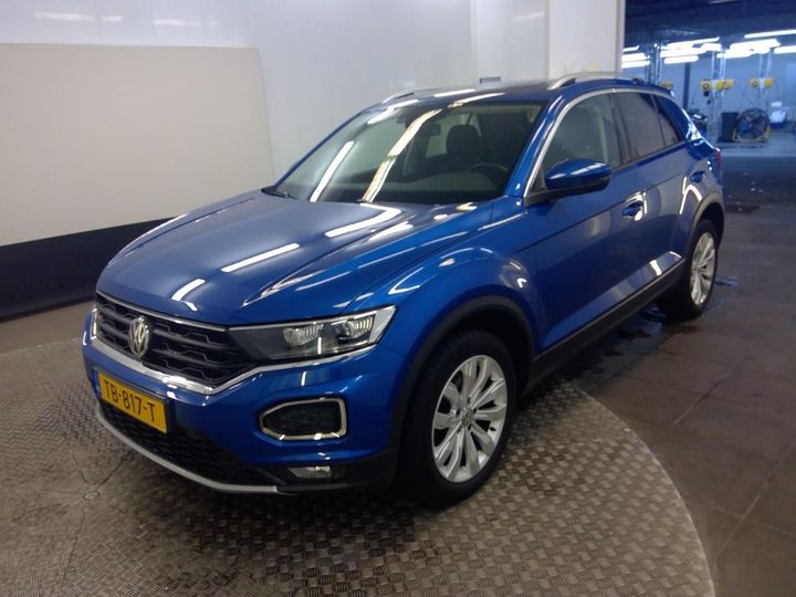 VOLKSWAGEN T-ROC 2018 wvgzzza1zjv068915