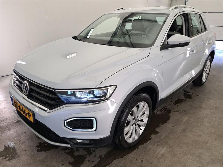 VOLKSWAGEN T-ROC 2018 wvgzzza1zjv081472