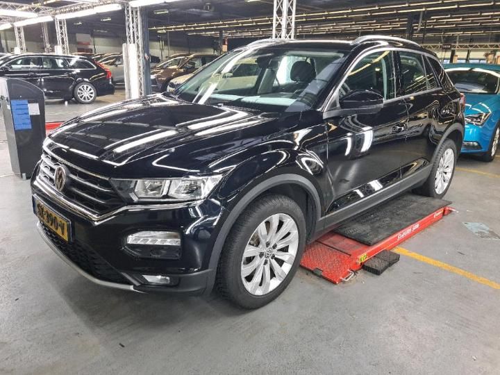 VOLKSWAGEN T-ROC 2018 wvgzzza1zjv084320