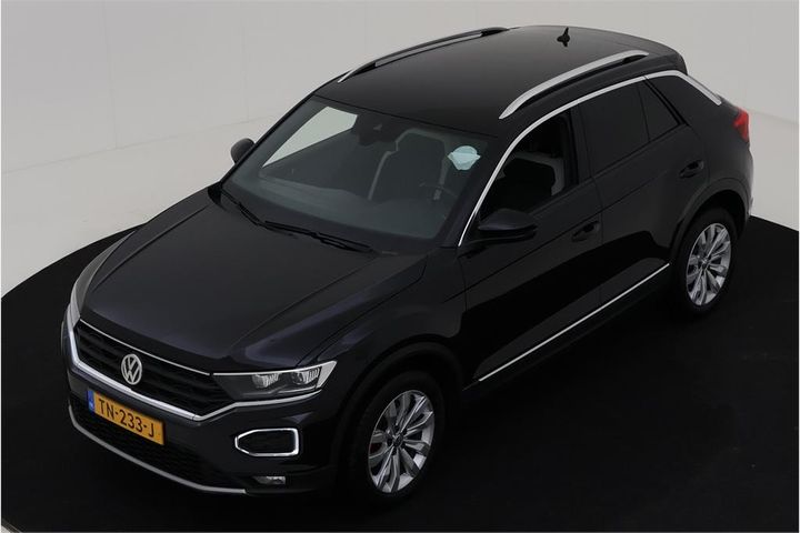 VOLKSWAGEN T-ROC 2018 wvgzzza1zjv090380