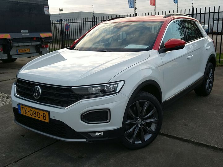 VOLKSWAGEN T-ROC 2018 wvgzzza1zjv095584