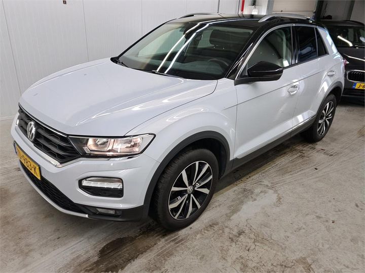 VOLKSWAGEN T-ROC 2018 wvgzzza1zjv096810