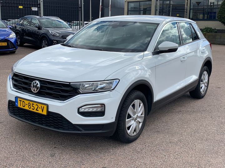 VOLKSWAGEN T-ROC 2018 wvgzzza1zjv100360