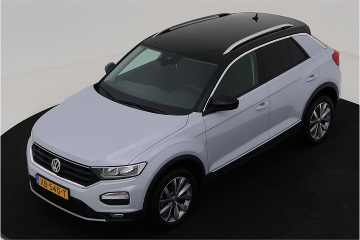 VOLKSWAGEN T-ROC 2018 wvgzzza1zkv008736