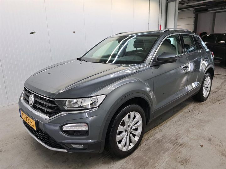 VOLKSWAGEN T-ROC 2018 wvgzzza1zkv009719