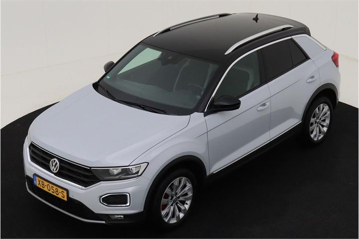 VOLKSWAGEN T-ROC 2018 wvgzzza1zkv013506