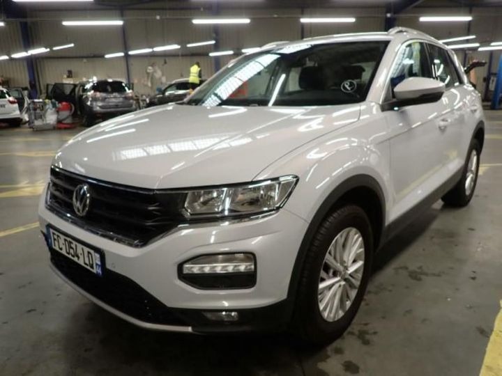 VOLKSWAGEN T-ROC 2018 wvgzzza1zkv042301