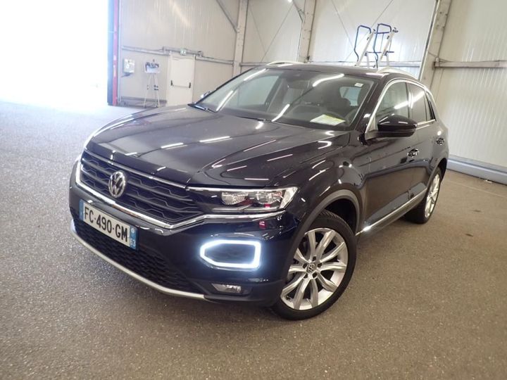 VOLKSWAGEN T-ROC 2018 wvgzzza1zkv047633