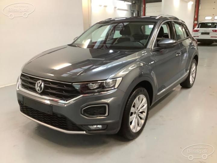 VOLKSWAGEN T-ROC SUV 2019 wvgzzza1zkv114460