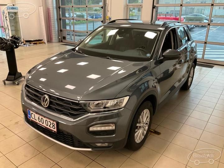 VOLKSWAGEN T-ROC SUV 2019 wvgzzza1zkv503775