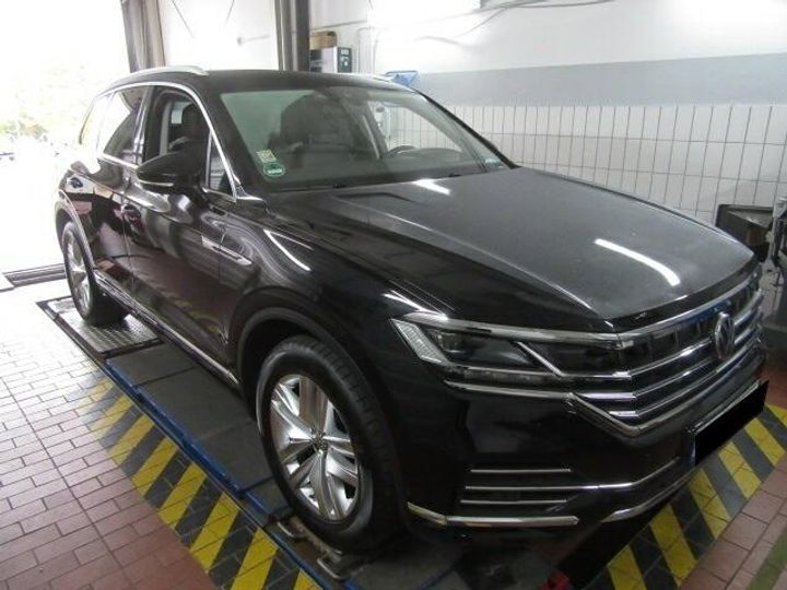 VOLKSWAGEN TOUAREG SUV 2018 wvgzzzcrzkd007436