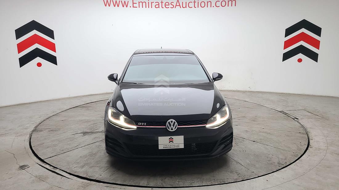 VOLKSWAGEN GOLF 2018 wvwfl2au3jw184413