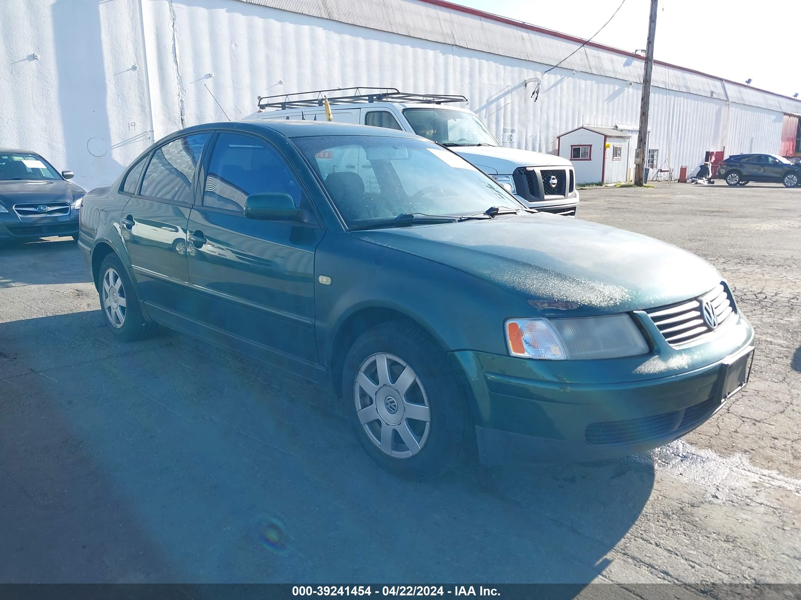 VOLKSWAGEN PASSAT 1999 wvwma63b4xe511268