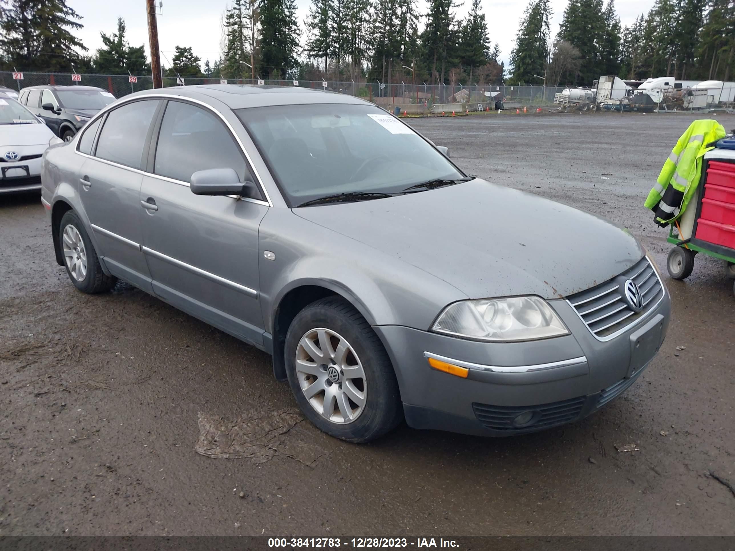 VOLKSWAGEN PASSAT 2002 wvwpd63b12p011182