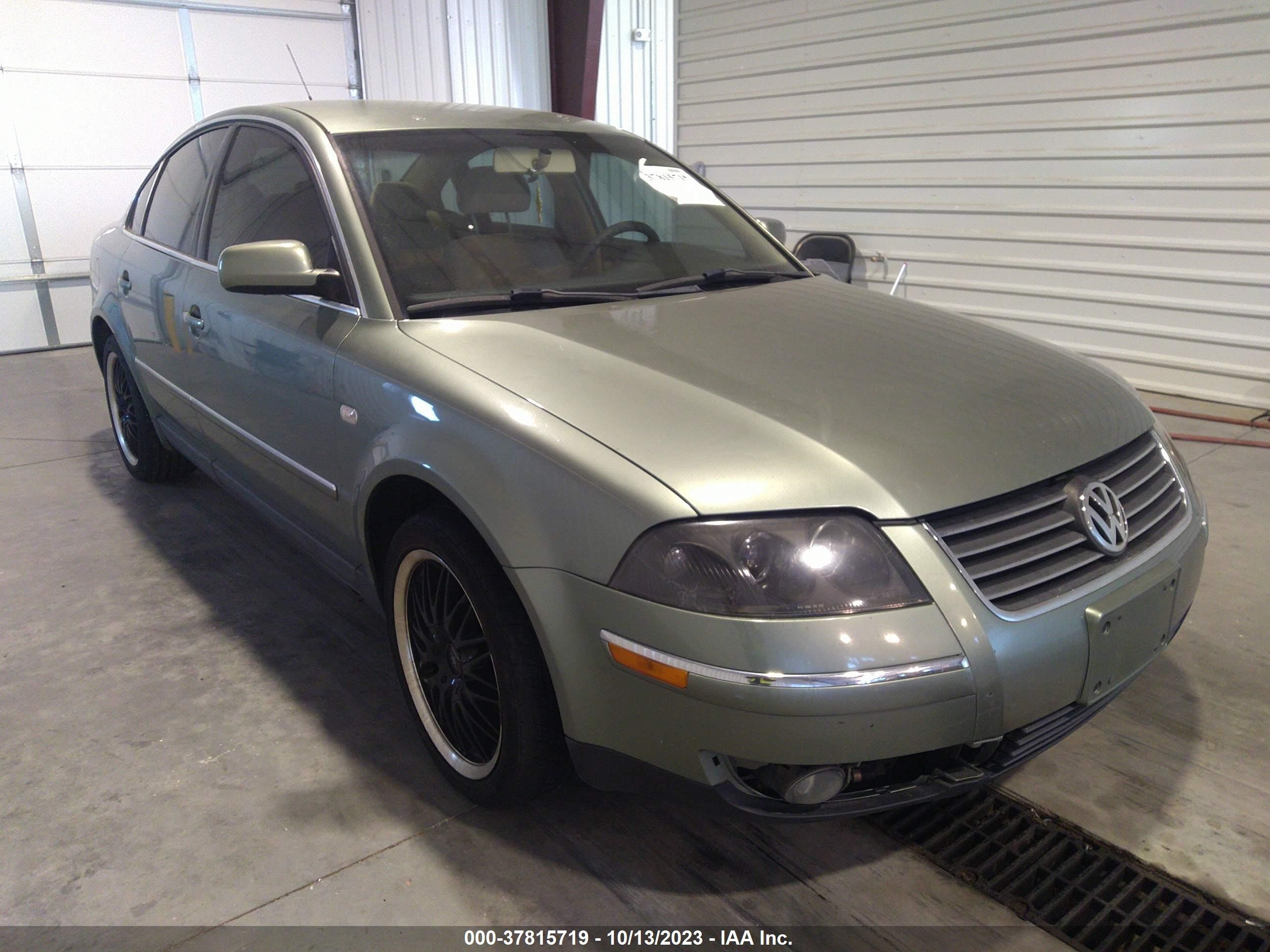 VOLKSWAGEN PASSAT 2002 wvwpd63b12p121049