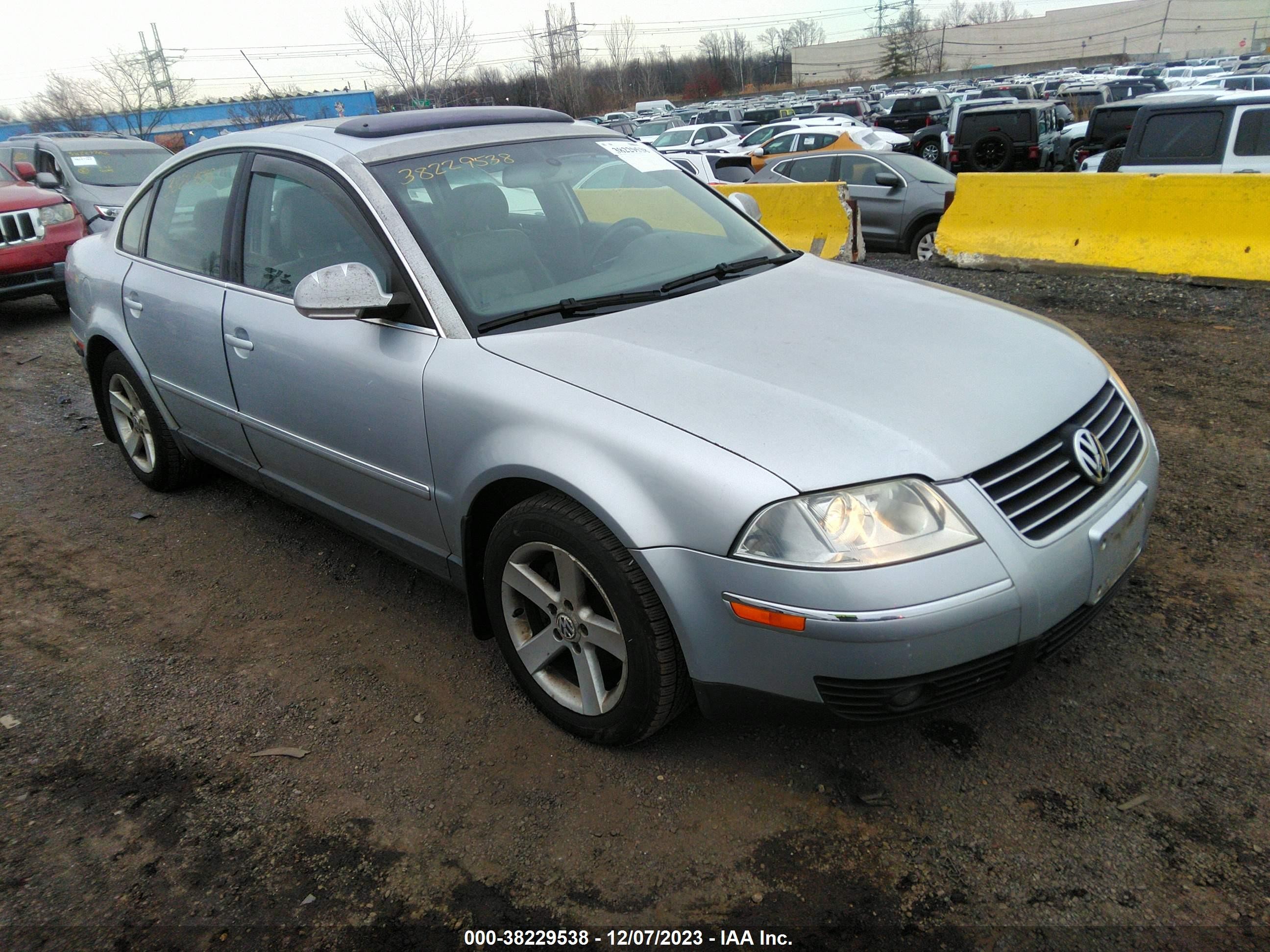 VOLKSWAGEN PASSAT 2004 wvwth63b74p196702