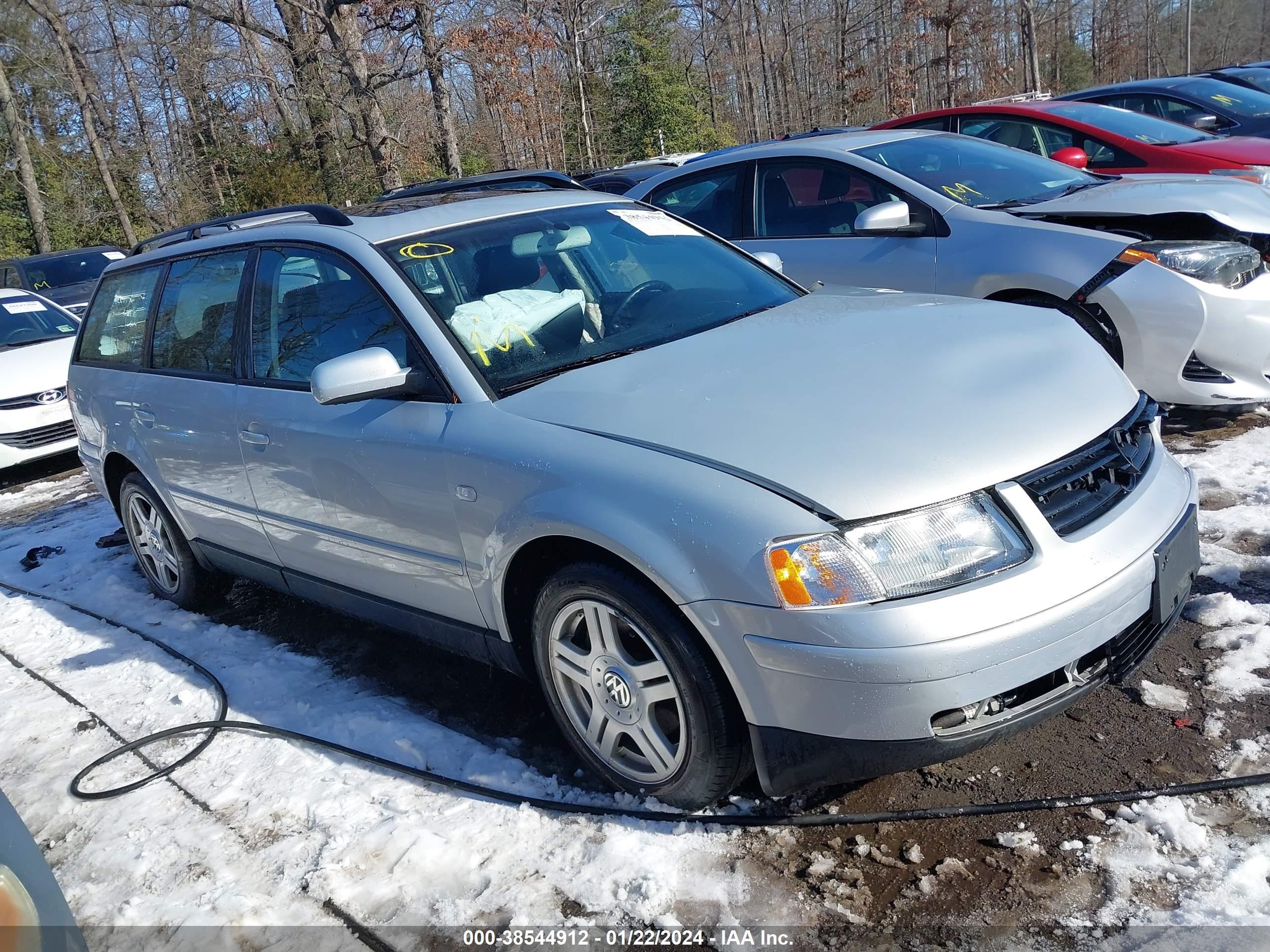 VOLKSWAGEN PASSAT 2000 wvwwh23b1ye286242