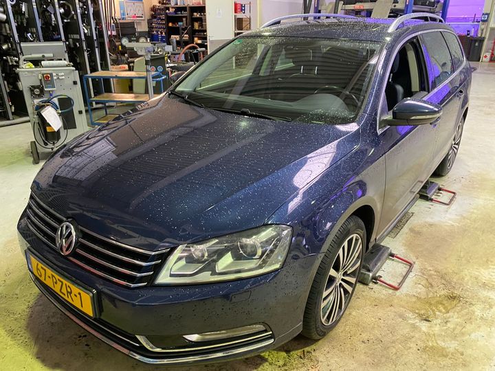 VOLKSWAGEN PASSAT 2011 wvwzzz3czbe371923