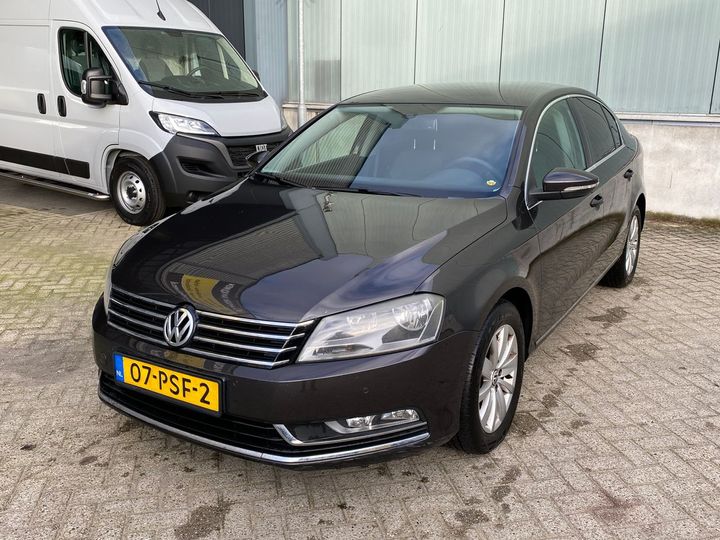 VOLKSWAGEN PASSAT 2011 wvwzzz3czbp303948