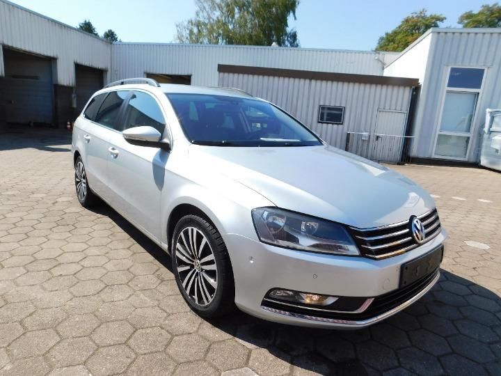 VOLKSWAGEN PASSAT 2011 wvwzzz3czce064358