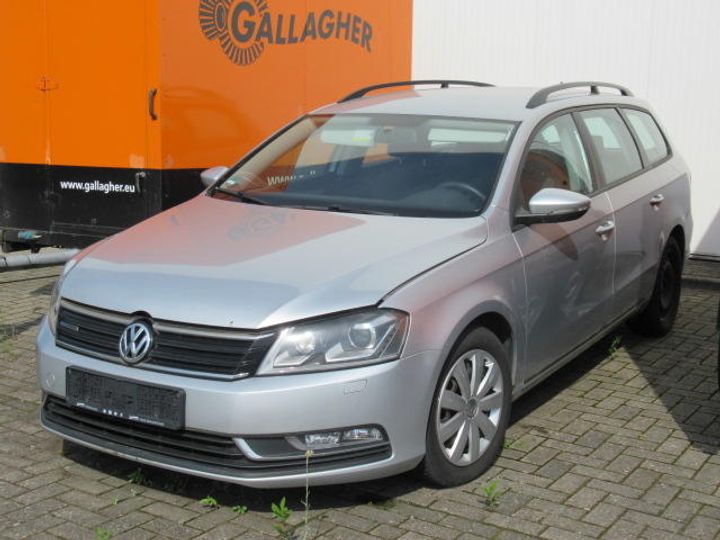 VOLKSWAGEN PASSAT 2012 wvwzzz3czce150593