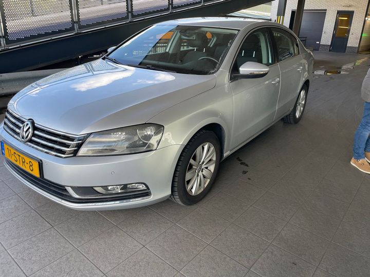 VOLKSWAGEN PASSAT 2011 wvwzzz3czcp039061