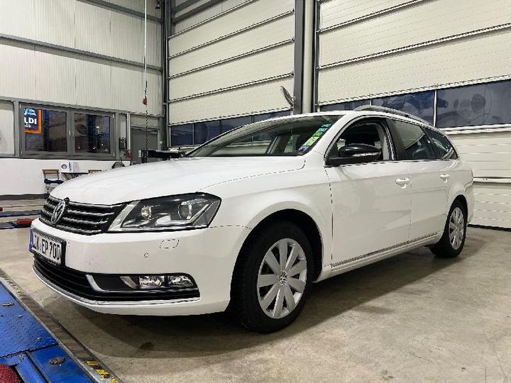 VOLKSWAGEN PASSAT 2014 wvwzzz3czee151326