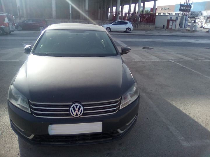 VOLKSWAGEN PASSAT 2014 wvwzzz3czee161629