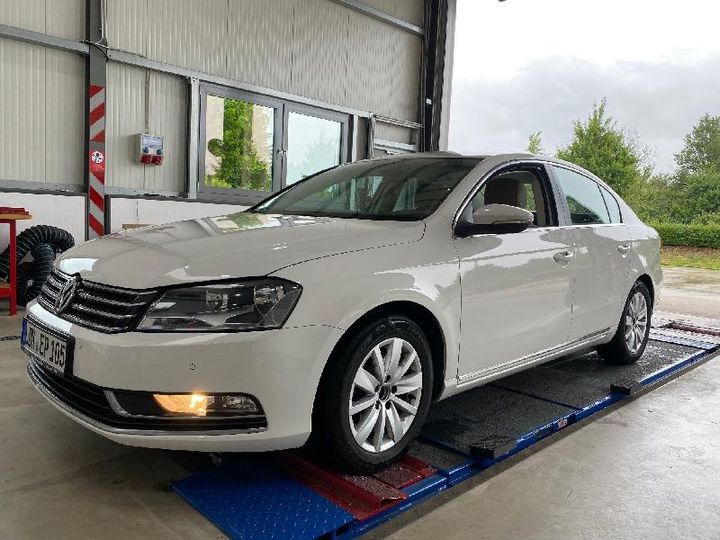 VOLKSWAGEN PASSAT 2014 wvwzzz3czep018839