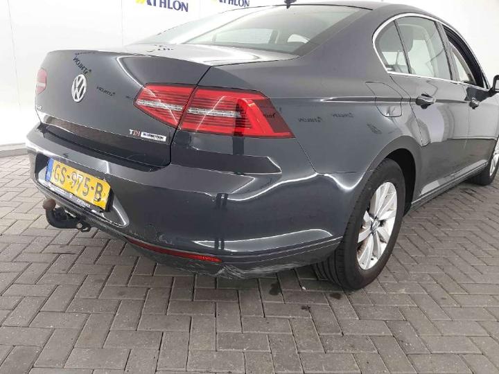 VOLKSWAGEN PASSAT 2015 wvwzzz3czge038659