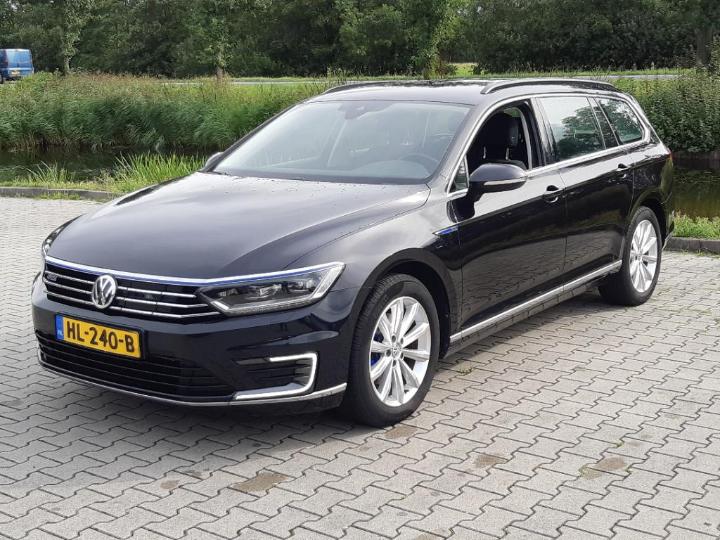 VOLKSWAGEN PASSAT 2015 wvwzzz3czge041117