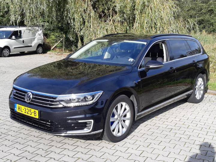 VOLKSWAGEN PASSAT 2015 wvwzzz3czge041129