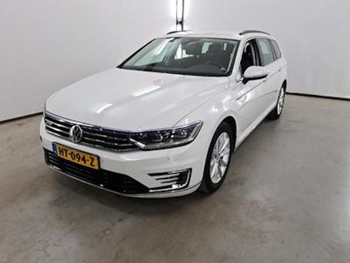 VOLKSWAGEN PASSAT 2015 wvwzzz3czge050008