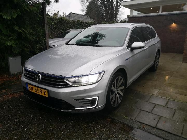 VOLKSWAGEN PASSAT 2015 wvwzzz3czge050084