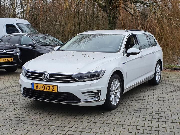 VOLKSWAGEN PASSAT 2015 wvwzzz3czge050186