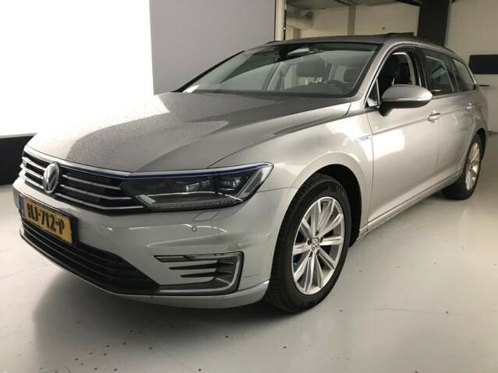 VOLKSWAGEN PASSAT 2015 wvwzzz3czge050232