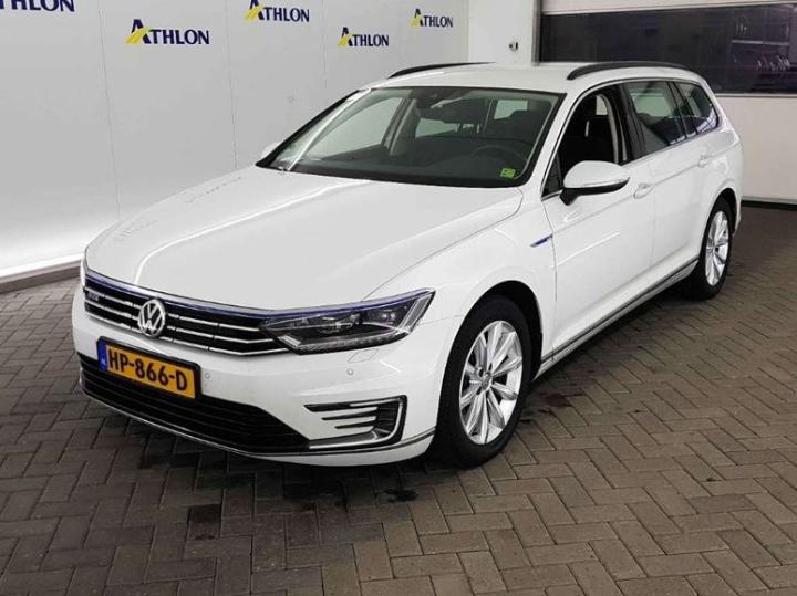 VOLKSWAGEN PASSAT 2015 wvwzzz3czge050296