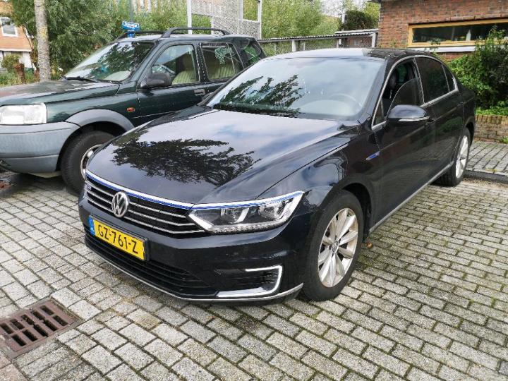 VOLKSWAGEN PASSAT 2015 wvwzzz3czge050465