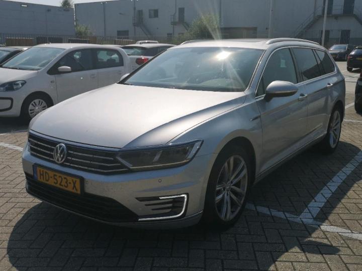 VOLKSWAGEN PASSAT 2015 wvwzzz3czge051507