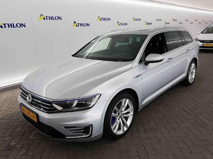 VOLKSWAGEN PASSAT 2015 wvwzzz3czge052046