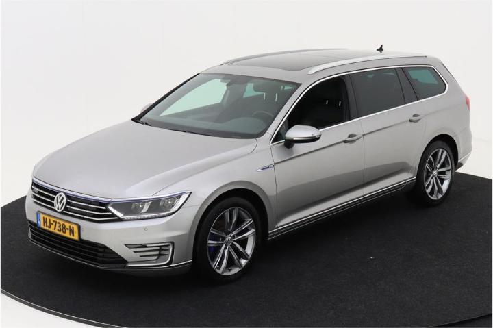 VOLKSWAGEN PASSAT 2015 wvwzzz3czge052088