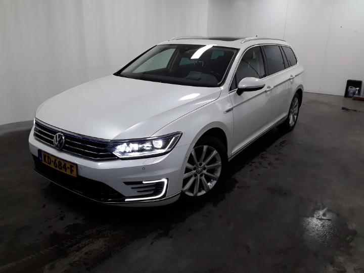 VOLKSWAGEN PASSAT 2015 wvwzzz3czge052749