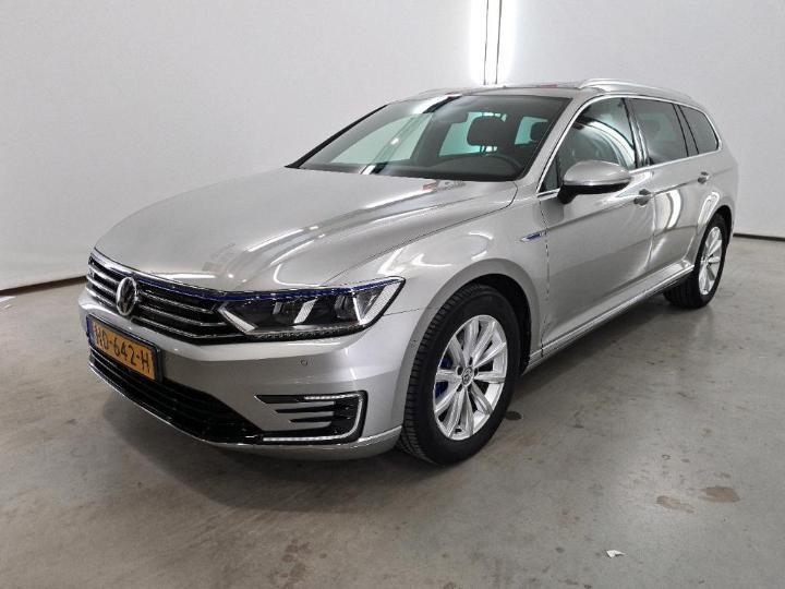 VOLKSWAGEN PASSAT 2015 wvwzzz3czge053916