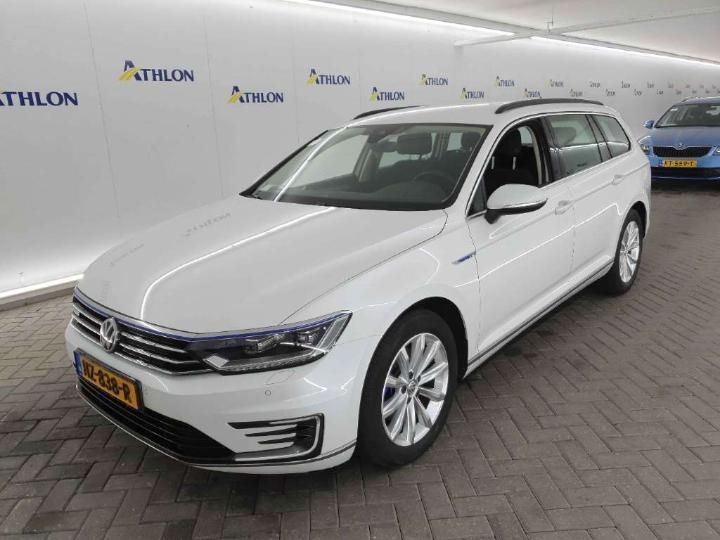 VOLKSWAGEN PASSAT 2015 wvwzzz3czge054154