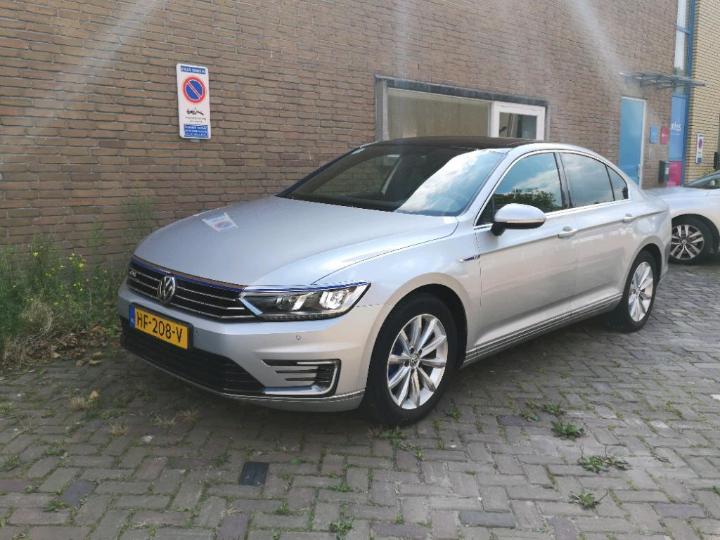 VOLKSWAGEN PASSAT 2015 wvwzzz3czge054961